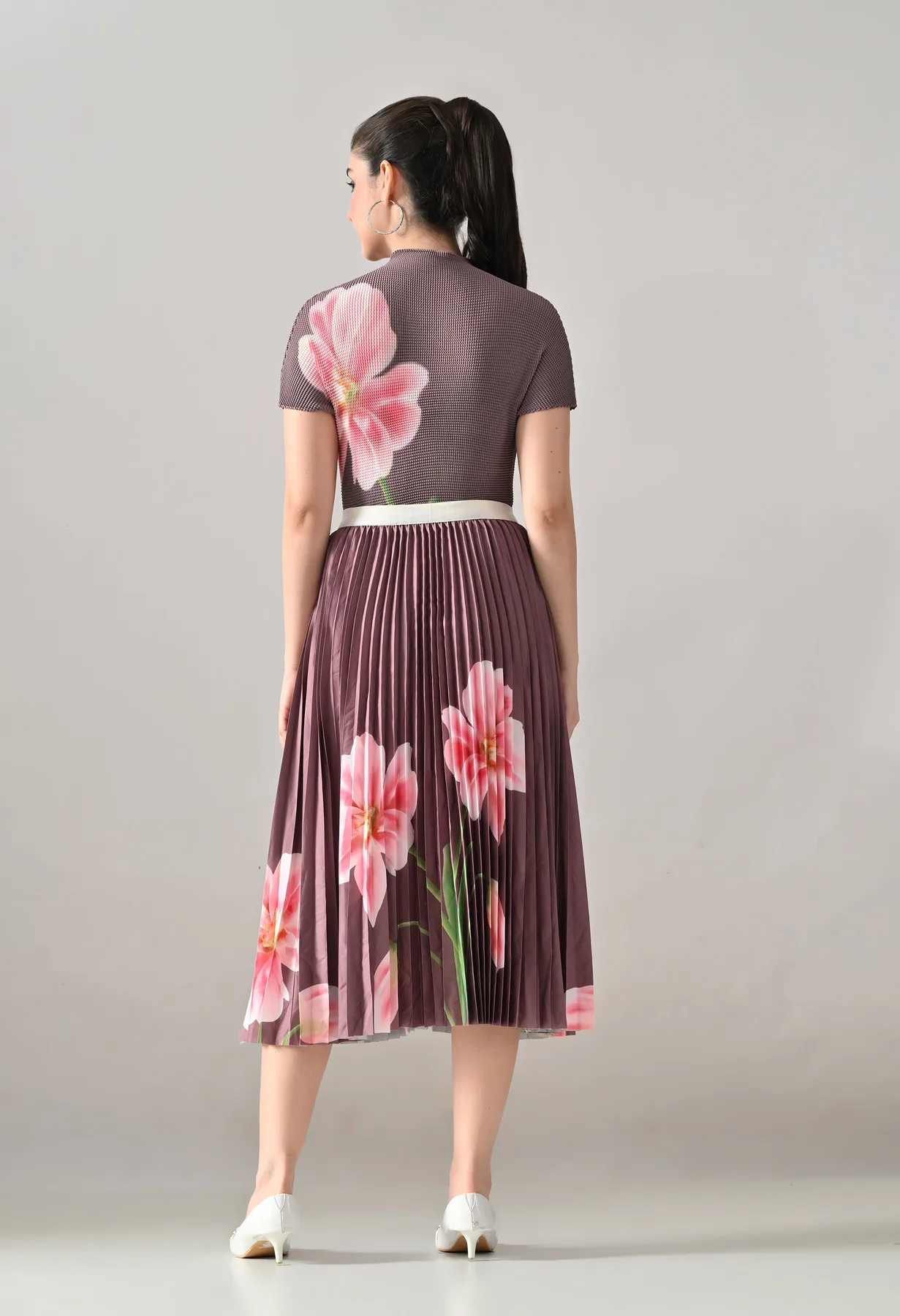 Floral Printed Pleated Two-Piece Set - Image 4