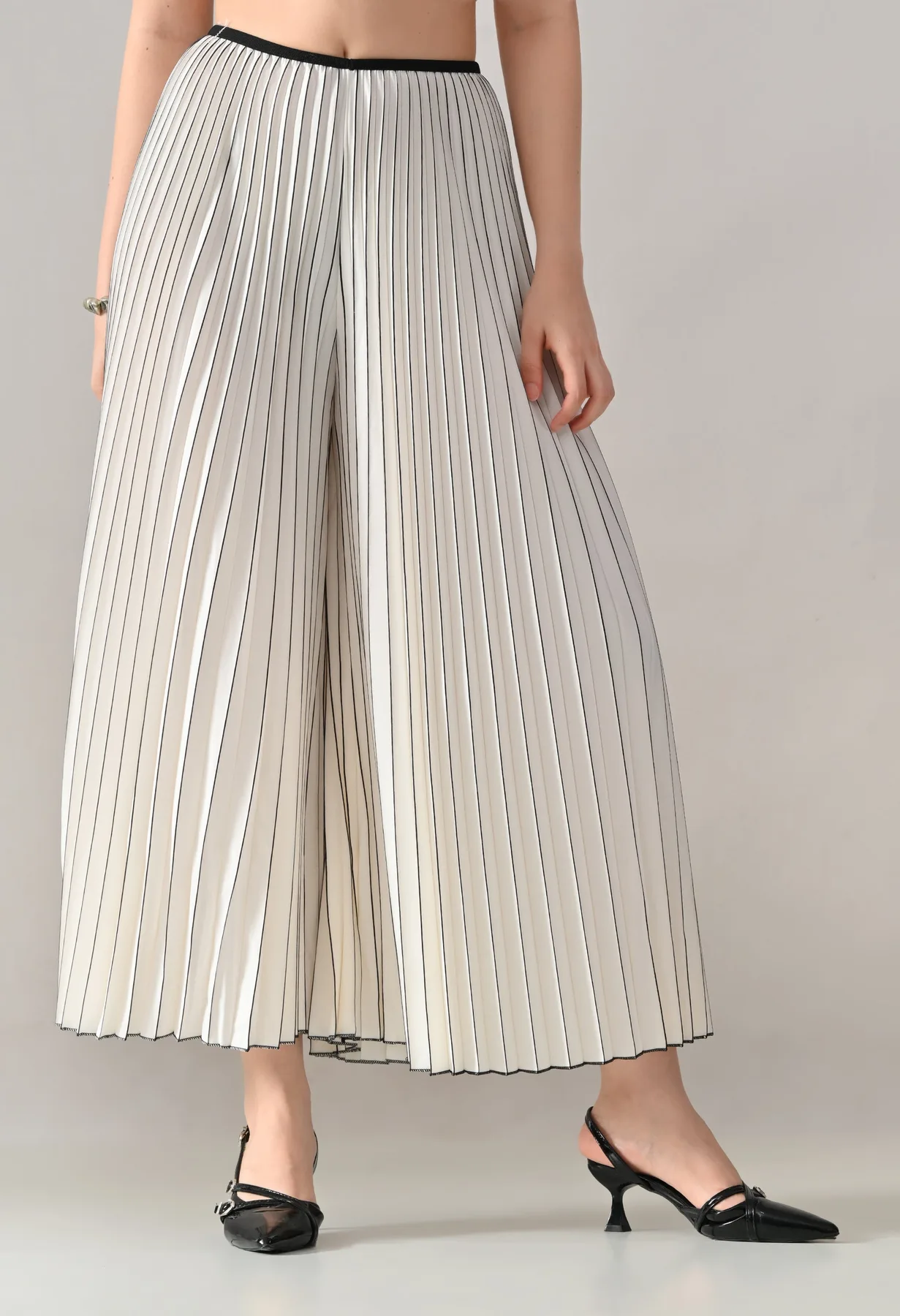 Textura Pleated Two-Piece Set - Image 5
