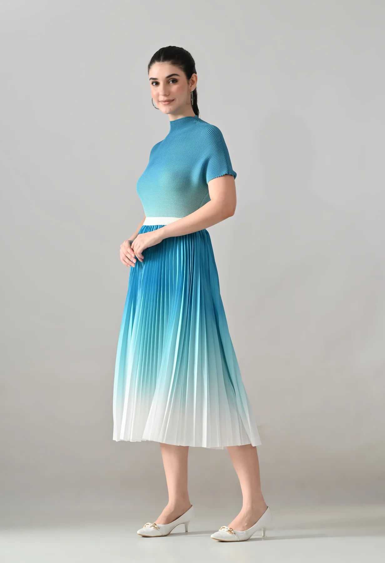 Ombre Pleated Two-Piece Set - Image 4
